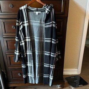 Max Studio Long Black and Gray Plaid Cape